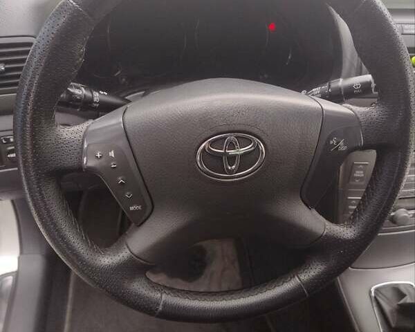 Серый Тойота Авенсис, объемом двигателя 1.79 л и пробегом 298 тыс. км за 5100 $, фото 45 на Automoto.ua