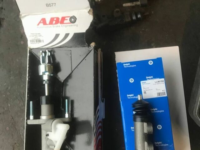 Серый Тойота Авенсис, объемом двигателя 2 л и пробегом 3 тыс. км за 5267 $, фото 11 на Automoto.ua