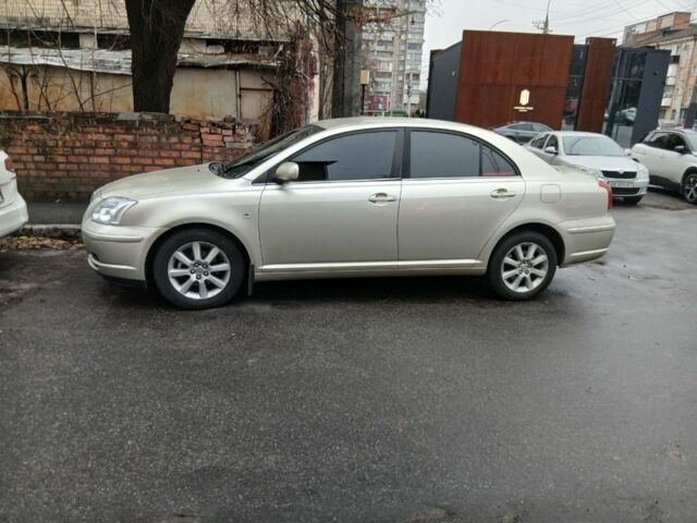 Серый Тойота Авенсис, объемом двигателя 1.8 л и пробегом 270 тыс. км за 4800 $, фото 1 на Automoto.ua