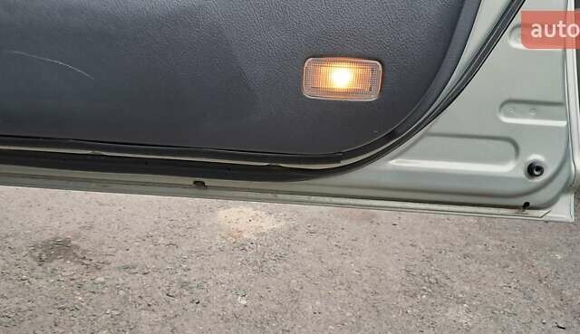 Серый Тойота Авенсис, объемом двигателя 2 л и пробегом 243 тыс. км за 5999 $, фото 14 на Automoto.ua