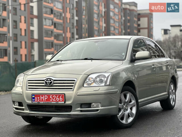 Серый Тойота Авенсис, объемом двигателя 2 л и пробегом 250 тыс. км за 4650 $, фото 3 на Automoto.ua