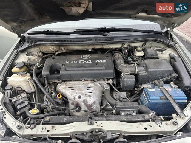 Серый Тойота Авенсис, объемом двигателя 2 л и пробегом 250 тыс. км за 4650 $, фото 65 на Automoto.ua