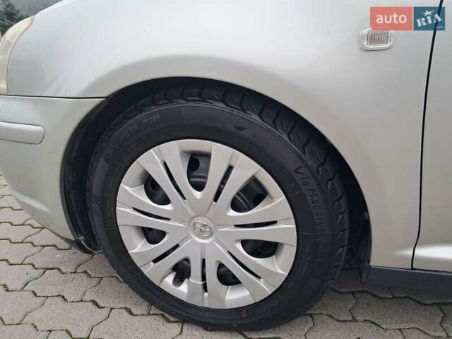 Серый Тойота Авенсис, объемом двигателя 1.8 л и пробегом 230 тыс. км за 5200 $, фото 32 на Automoto.ua