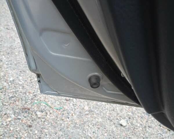 Сірий Тойота Авенсіс, об'ємом двигуна 1.79 л та пробігом 380 тис. км за 5000 $, фото 11 на Automoto.ua