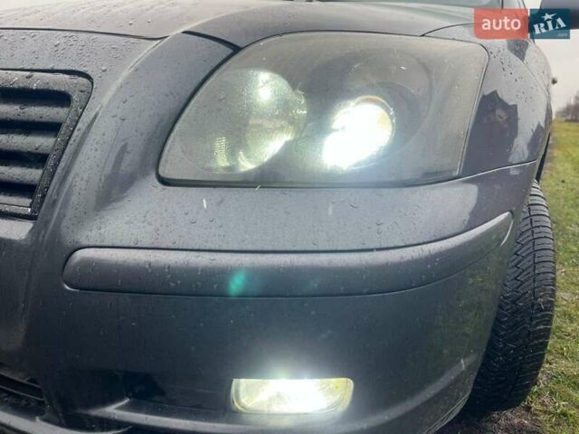 Серый Тойота Авенсис, объемом двигателя 1.79 л и пробегом 429 тыс. км за 6000 $, фото 17 на Automoto.ua