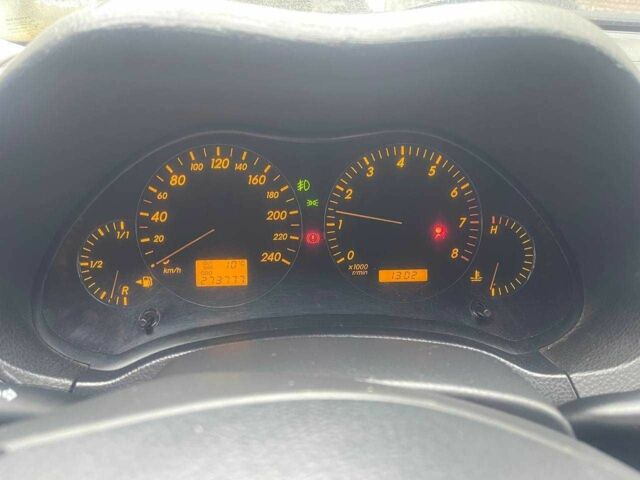 Сірий Тойота Авенсіс, об'ємом двигуна 0 л та пробігом 270 тис. км за 4200 $, фото 1 на Automoto.ua