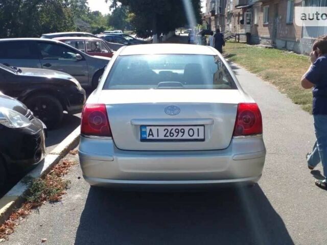 Серый Тойота Авенсис, объемом двигателя 2 л и пробегом 201 тыс. км за 5500 $, фото 1 на Automoto.ua