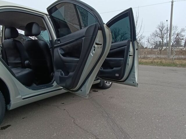 Серый Тойота Авенсис, объемом двигателя 1.8 л и пробегом 219 тыс. км за 6550 $, фото 4 на Automoto.ua