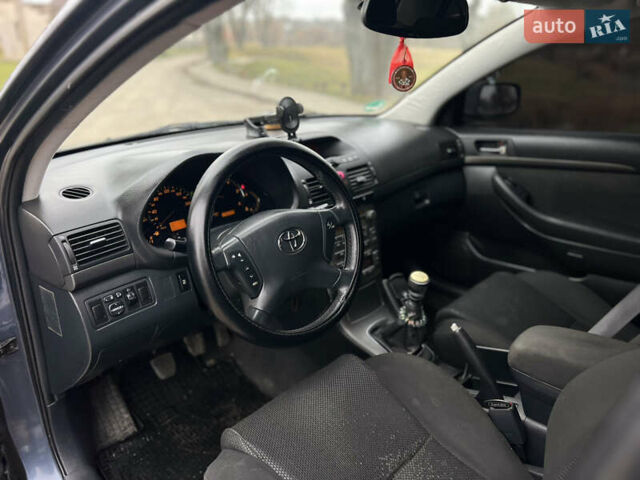 Серый Тойота Авенсис, объемом двигателя 2.23 л и пробегом 337 тыс. км за 5777 $, фото 23 на Automoto.ua