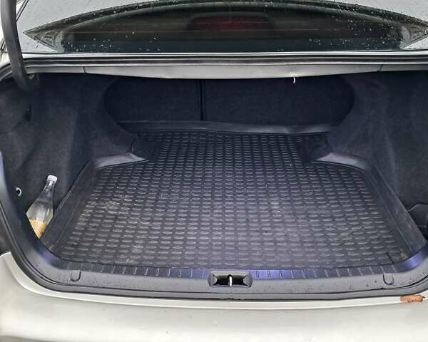 Серый Тойота Авенсис, объемом двигателя 1.8 л и пробегом 247 тыс. км за 4799 $, фото 7 на Automoto.ua