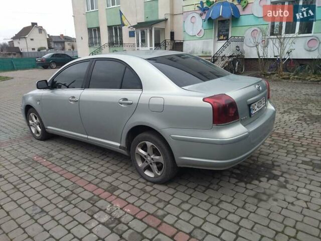 Серый Тойота Авенсис, объемом двигателя 2.2 л и пробегом 310 тыс. км за 5000 $, фото 4 на Automoto.ua