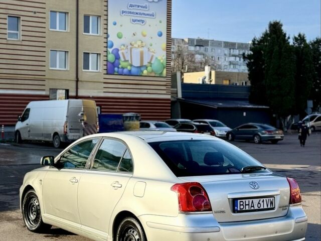 Серый Тойота Авенсис, объемом двигателя 2 л и пробегом 207 тыс. км за 2353 $, фото 6 на Automoto.ua