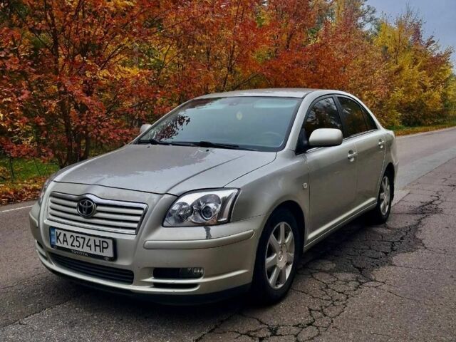 Серый Тойота Авенсис, объемом двигателя 1.8 л и пробегом 447 тыс. км за 5000 $, фото 1 на Automoto.ua