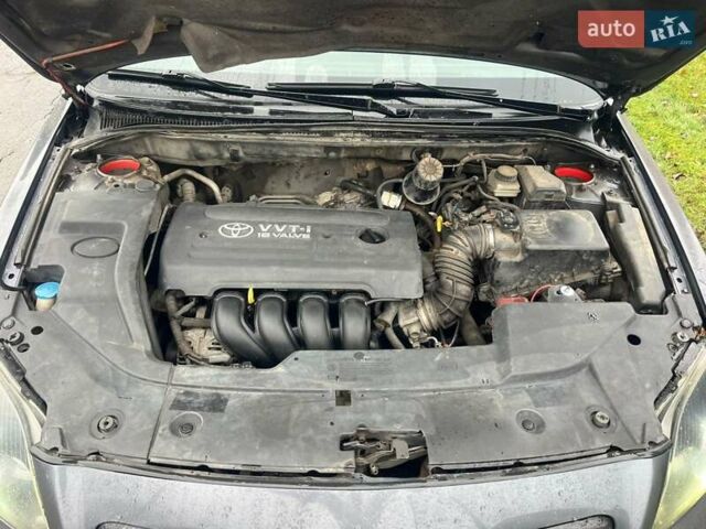 Серый Тойота Авенсис, объемом двигателя 1.79 л и пробегом 429 тыс. км за 6000 $, фото 19 на Automoto.ua