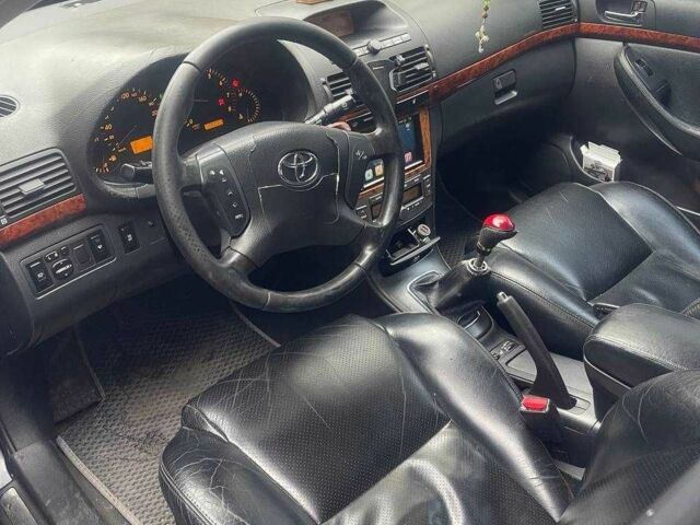 Сірий Тойота Авенсіс, об'ємом двигуна 0 л та пробігом 270 тис. км за 4200 $, фото 4 на Automoto.ua