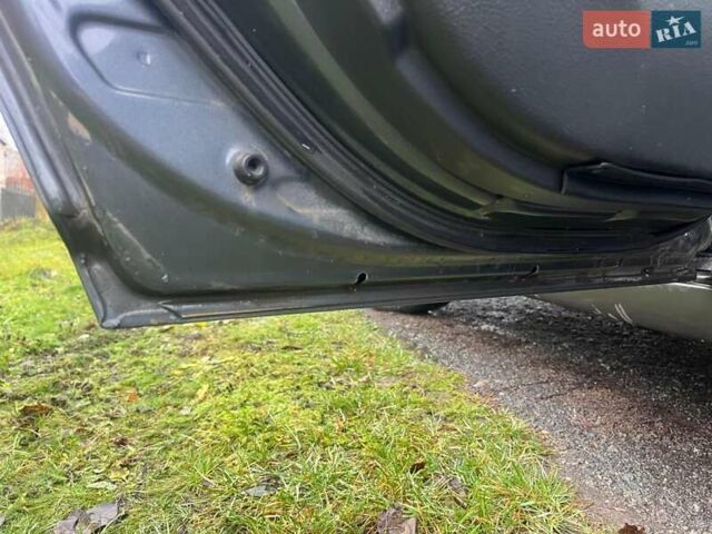 Серый Тойота Авенсис, объемом двигателя 1.79 л и пробегом 429 тыс. км за 6000 $, фото 10 на Automoto.ua