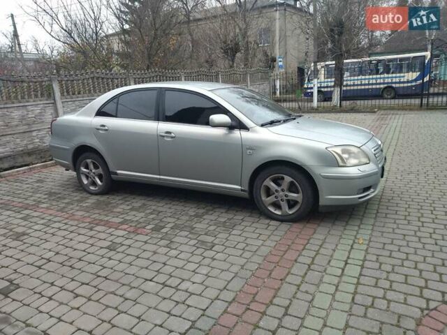 Серый Тойота Авенсис, объемом двигателя 2.2 л и пробегом 310 тыс. км за 5000 $, фото 1 на Automoto.ua