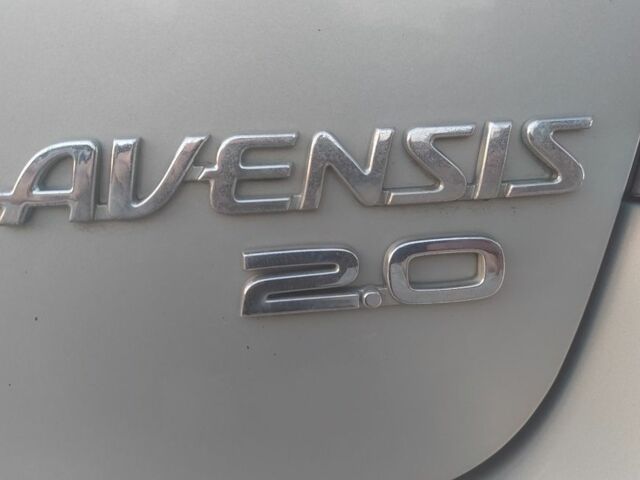 Серый Тойота Авенсис, объемом двигателя 2 л и пробегом 243 тыс. км за 5900 $, фото 6 на Automoto.ua