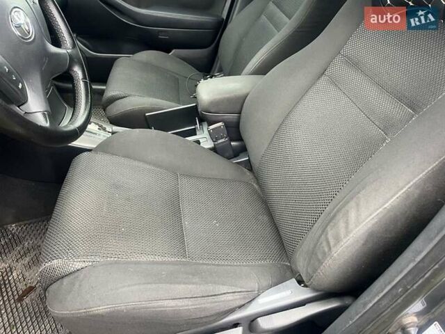 Серый Тойота Авенсис, объемом двигателя 1.79 л и пробегом 429 тыс. км за 6000 $, фото 20 на Automoto.ua