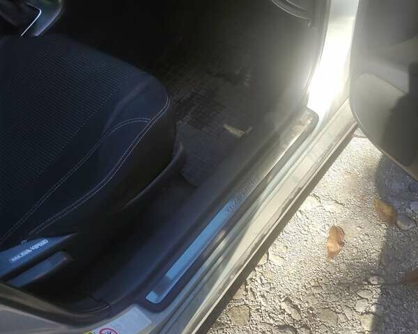 Сірий Тойота Авенсіс, об'ємом двигуна 1.8 л та пробігом 285 тис. км за 5600 $, фото 14 на Automoto.ua