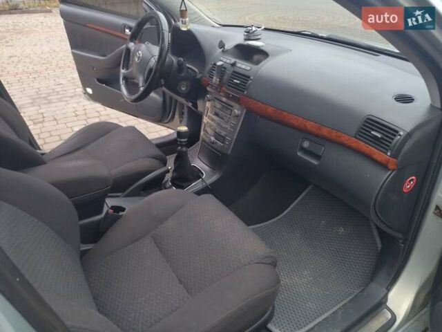 Серый Тойота Авенсис, объемом двигателя 2.2 л и пробегом 310 тыс. км за 5000 $, фото 8 на Automoto.ua