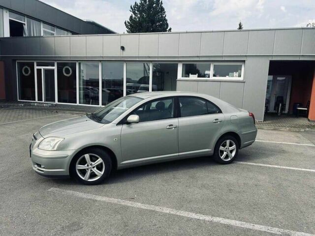 Сірий Тойота Авенсіс, об'ємом двигуна 2 л та пробігом 280 тис. км за 1350 $, фото 1 на Automoto.ua