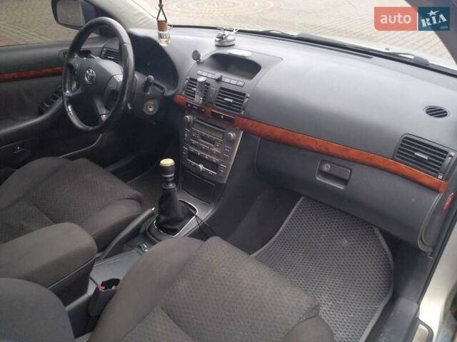 Серый Тойота Авенсис, объемом двигателя 2.2 л и пробегом 310 тыс. км за 5000 $, фото 14 на Automoto.ua