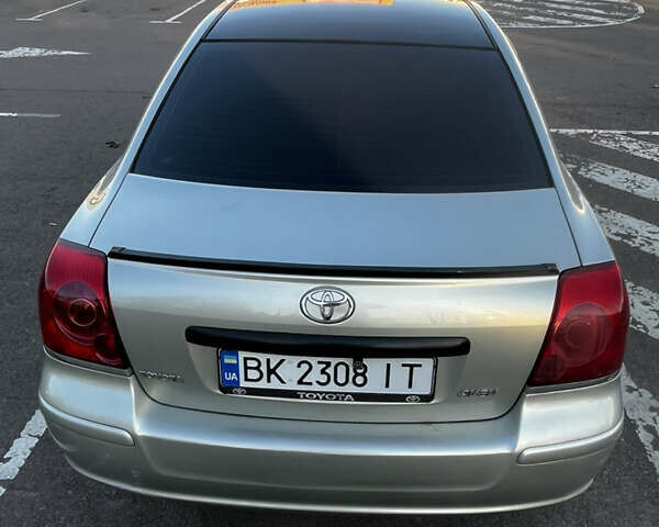 Серый Тойота Авенсис, объемом двигателя 1.79 л и пробегом 280 тыс. км за 6300 $, фото 4 на Automoto.ua