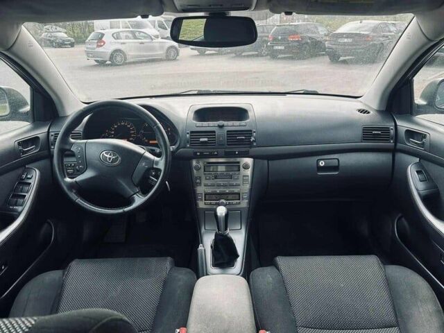 Сірий Тойота Авенсіс, об'ємом двигуна 2 л та пробігом 280 тис. км за 1350 $, фото 5 на Automoto.ua