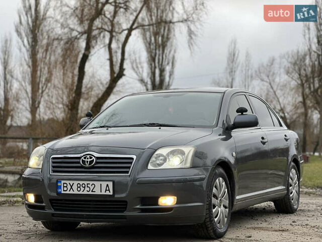 Серый Тойота Авенсис, объемом двигателя 2.23 л и пробегом 337 тыс. км за 5777 $, фото 2 на Automoto.ua