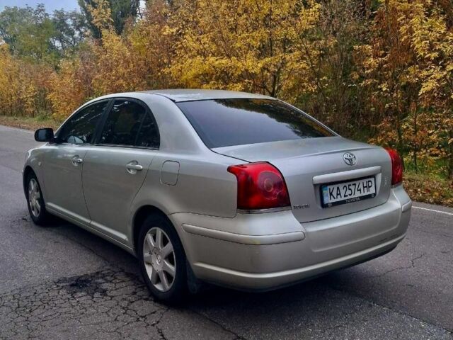 Серый Тойота Авенсис, объемом двигателя 1.8 л и пробегом 447 тыс. км за 5000 $, фото 3 на Automoto.ua