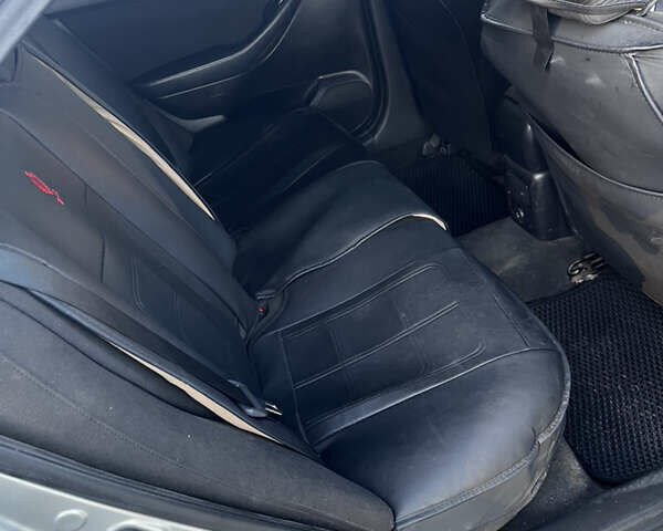 Серый Тойота Авенсис, объемом двигателя 1.79 л и пробегом 280 тыс. км за 6300 $, фото 11 на Automoto.ua