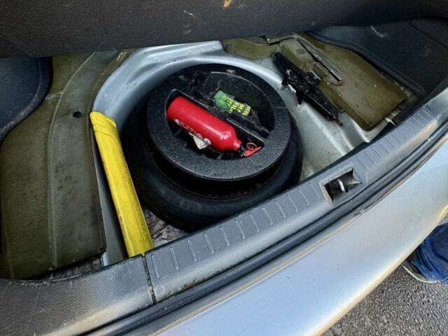 Сірий Тойота Авенсіс, об'ємом двигуна 2 л та пробігом 207 тис. км за 2949 $, фото 10 на Automoto.ua