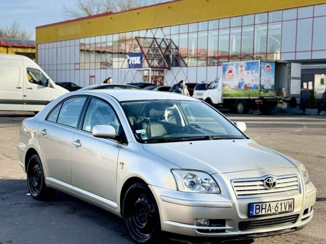 Серый Тойота Авенсис, объемом двигателя 2 л и пробегом 207 тыс. км за 2341 $, фото 4 на Automoto.ua