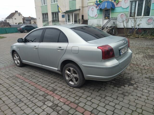 Серый Тойота Авенсис, объемом двигателя 2.2 л и пробегом 310 тыс. км за 5000 $, фото 4 на Automoto.ua