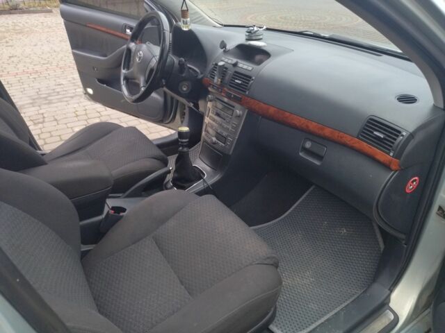 Серый Тойота Авенсис, объемом двигателя 2.2 л и пробегом 310 тыс. км за 5000 $, фото 8 на Automoto.ua