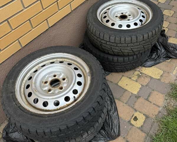 Серый Тойота Авенсис, объемом двигателя 2.2 л и пробегом 320 тыс. км за 6050 $, фото 22 на Automoto.ua