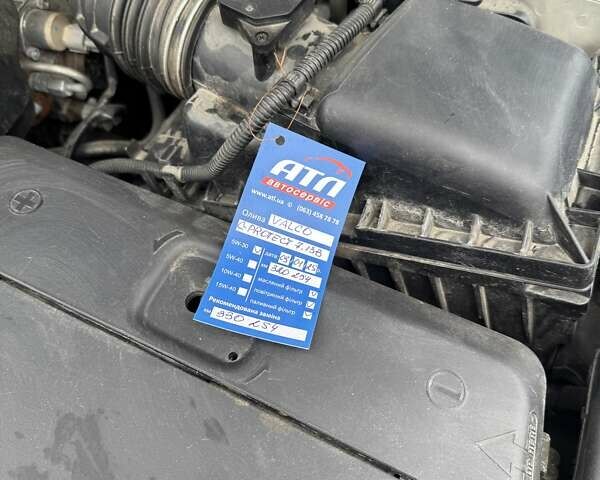 Серый Тойота Авенсис, объемом двигателя 2.2 л и пробегом 320 тыс. км за 6050 $, фото 18 на Automoto.ua