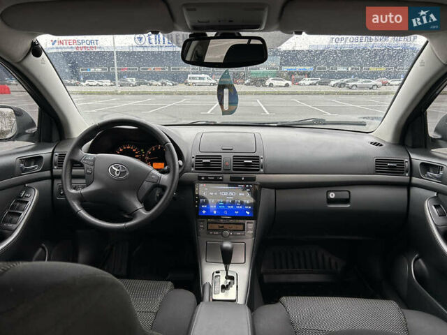 Сірий Тойота Авенсіс, об'ємом двигуна 1.8 л та пробігом 167 тис. км за 8700 $, фото 32 на Automoto.ua