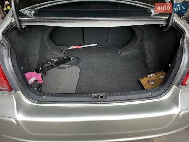 Сірий Тойота Авенсіс, об'ємом двигуна 1.8 л та пробігом 302 тис. км за 5300 $, фото 14 на Automoto.ua