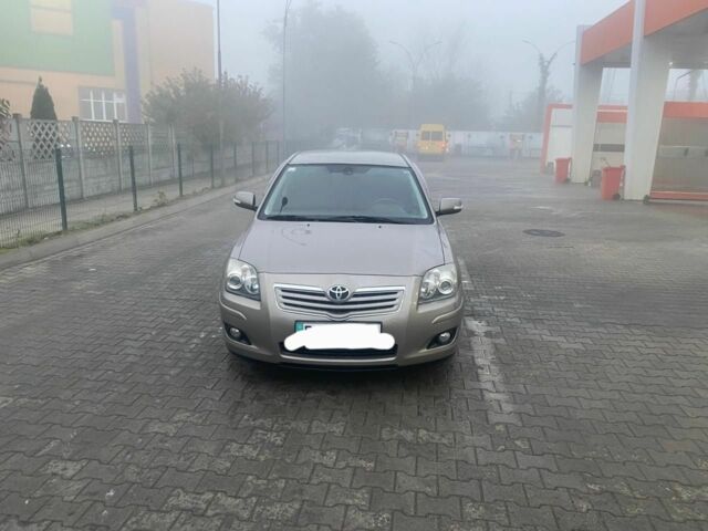 Серый Тойота Авенсис, объемом двигателя 0 л и пробегом 2 тыс. км за 5400 $, фото 1 на Automoto.ua