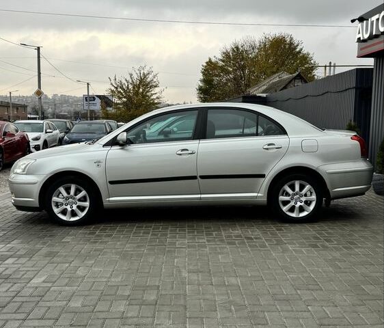 Серый Тойота Авенсис, объемом двигателя 2.2 л и пробегом 218 тыс. км за 6600 $, фото 7 на Automoto.ua