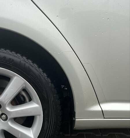 Серый Тойота Авенсис, объемом двигателя 2 л и пробегом 168 тыс. км за 6500 $, фото 4 на Automoto.ua