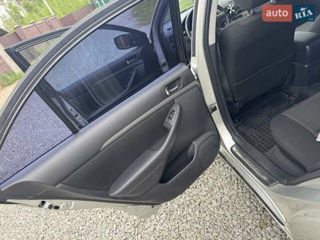 Серый Тойота Авенсис, объемом двигателя 2.2 л и пробегом 320 тыс. км за 6050 $, фото 11 на Automoto.ua