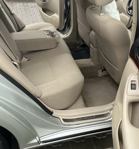 Серый Тойота Авенсис, объемом двигателя 2 л и пробегом 168 тыс. км за 6500 $, фото 8 на Automoto.ua