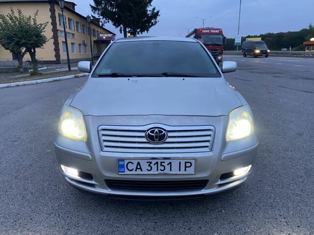 Серый Тойота Авенсис, объемом двигателя 2.2 л и пробегом 267 тыс. км за 5100 $, фото 3 на Automoto.ua