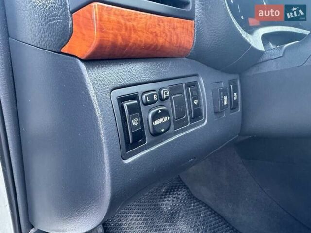 Сірий Тойота Авенсіс, об'ємом двигуна 1.8 л та пробігом 260 тис. км за 5800 $, фото 10 на Automoto.ua