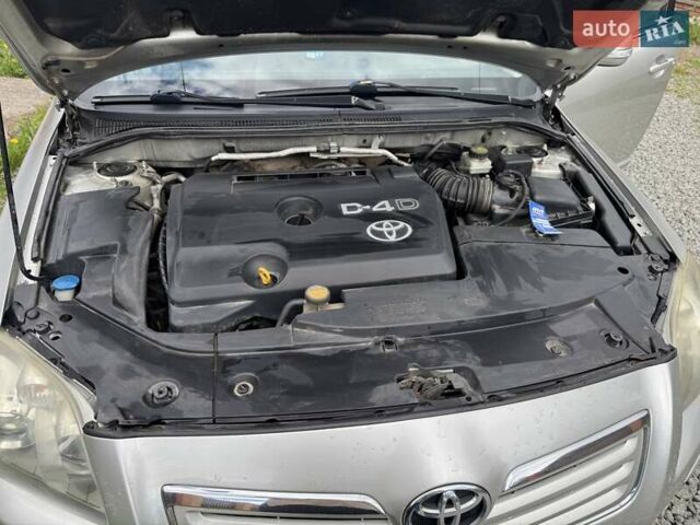 Серый Тойота Авенсис, объемом двигателя 2.2 л и пробегом 320 тыс. км за 6050 $, фото 17 на Automoto.ua