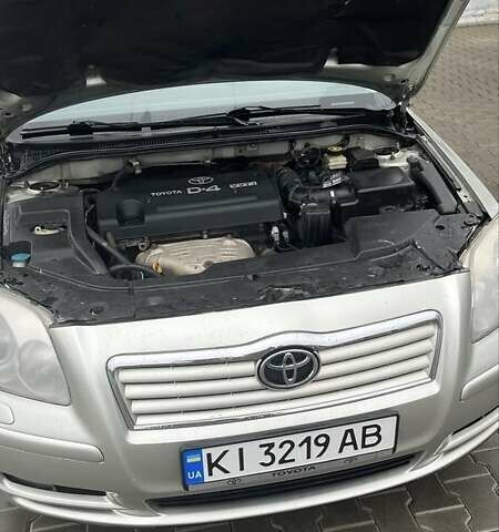 Серый Тойота Авенсис, объемом двигателя 2 л и пробегом 168 тыс. км за 6500 $, фото 2 на Automoto.ua
