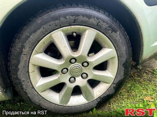 Серый Тойота Авенсис, объемом двигателя 2.2 л и пробегом 200 тыс. км за 6000 $, фото 6 на Automoto.ua